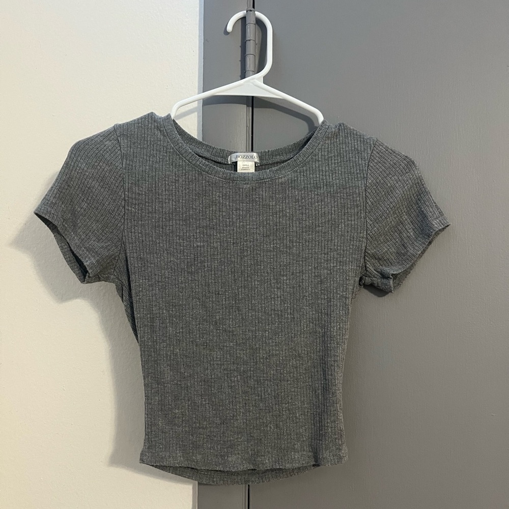 Gray Ribbed Cropped Tee